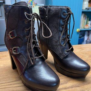 Elegant Lace-Up Brown Ankle Boots